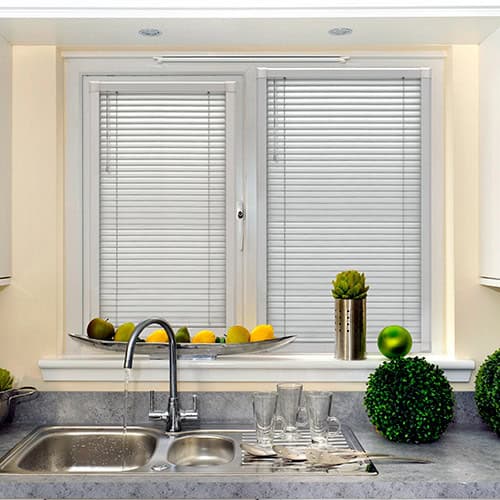 Perfect Fit aluminium venetian blind, 25mm (more colours in store)